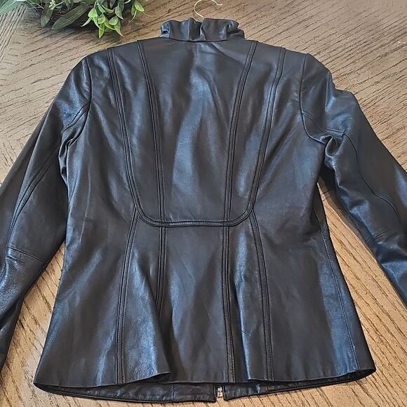 Black leather jacket size S Tahari excellent condition - Picture 10 of 14